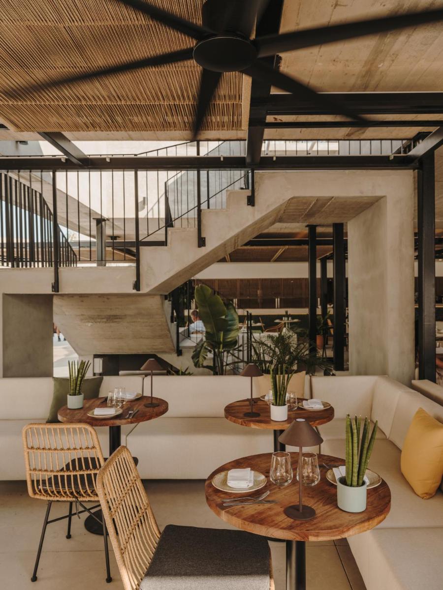 Zona de estar de Bonito Ibiza by O Beach - New Opening 2025