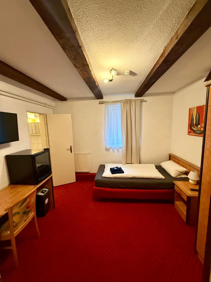 Pension Üfinger Hof - Housity