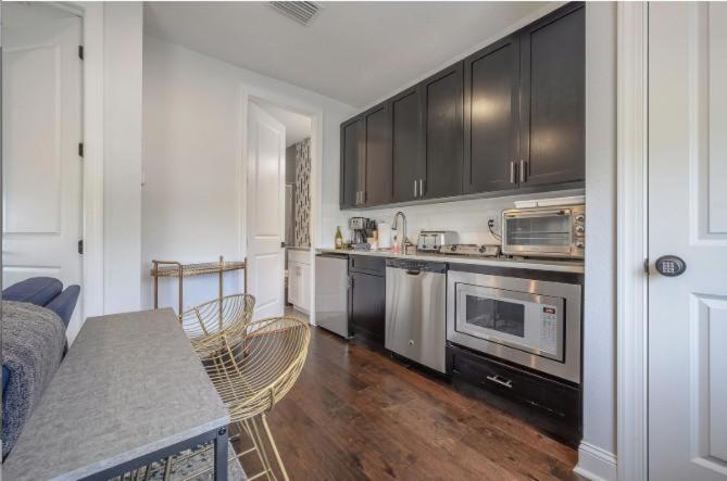 NEW - Heart of SOHO. Minutes to Downtown/Stadium 2 - Hizvo