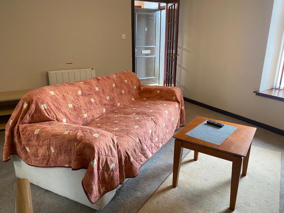 Welltrees Apartments 8 Dailly Road - Housity