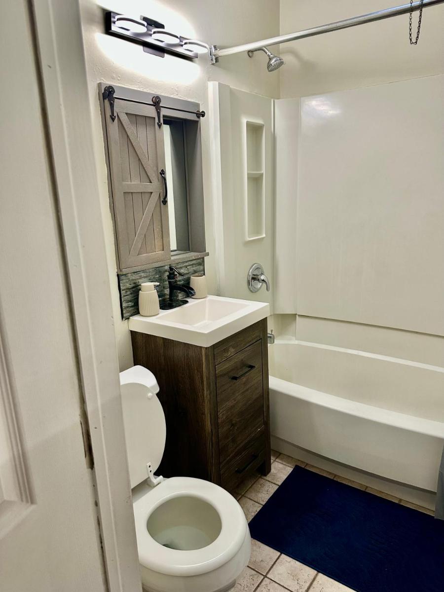 Cozy Drexel Hill Retreat - Perfect for Families - Housity