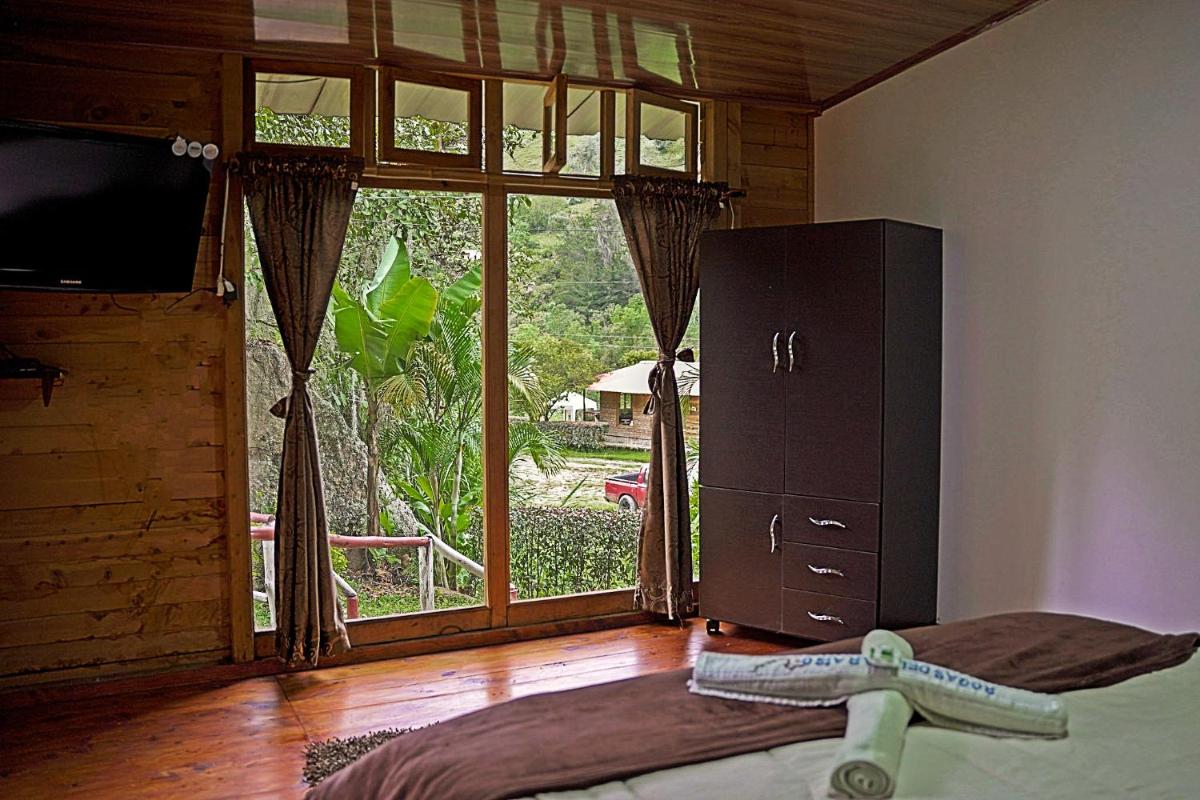 Hotel Campestre Rocas Del Paraíso - Housity