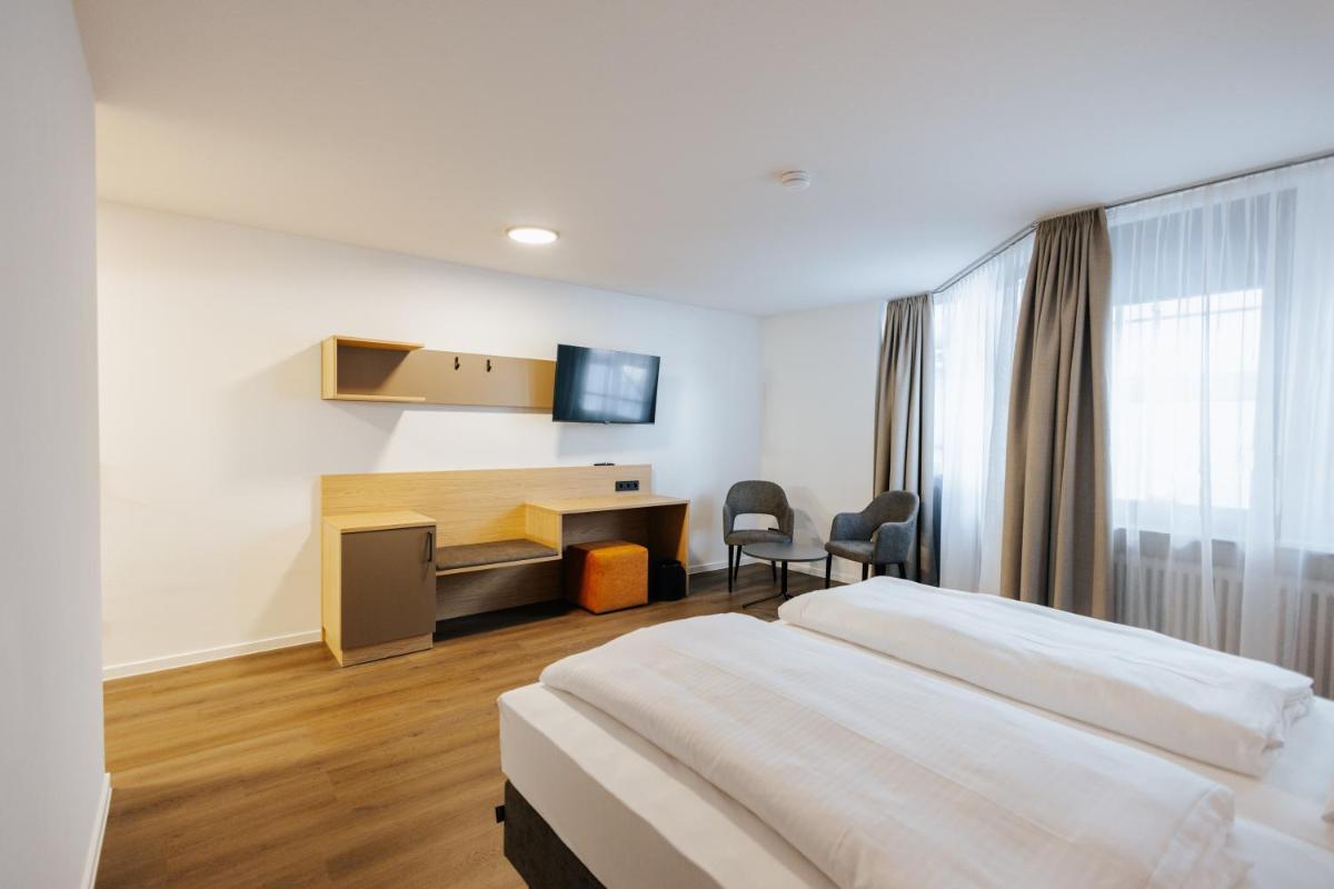 Hotel zwölf87 - Housity