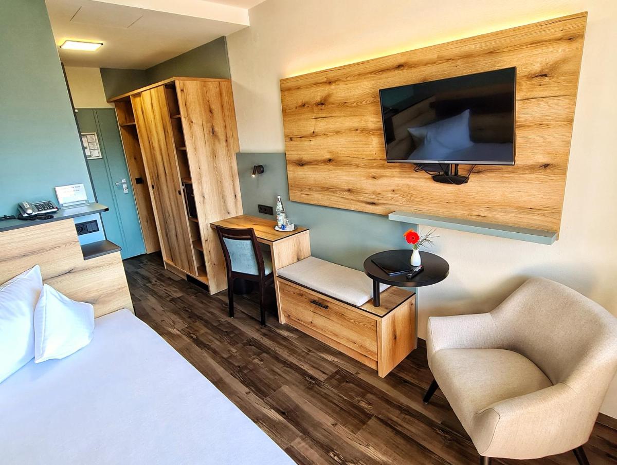 AURA-HOTEL Saulgrub - Housity