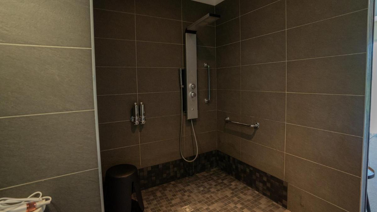 Salle de bains dans l'établissement Les Villas du Parc de la Chabotterie