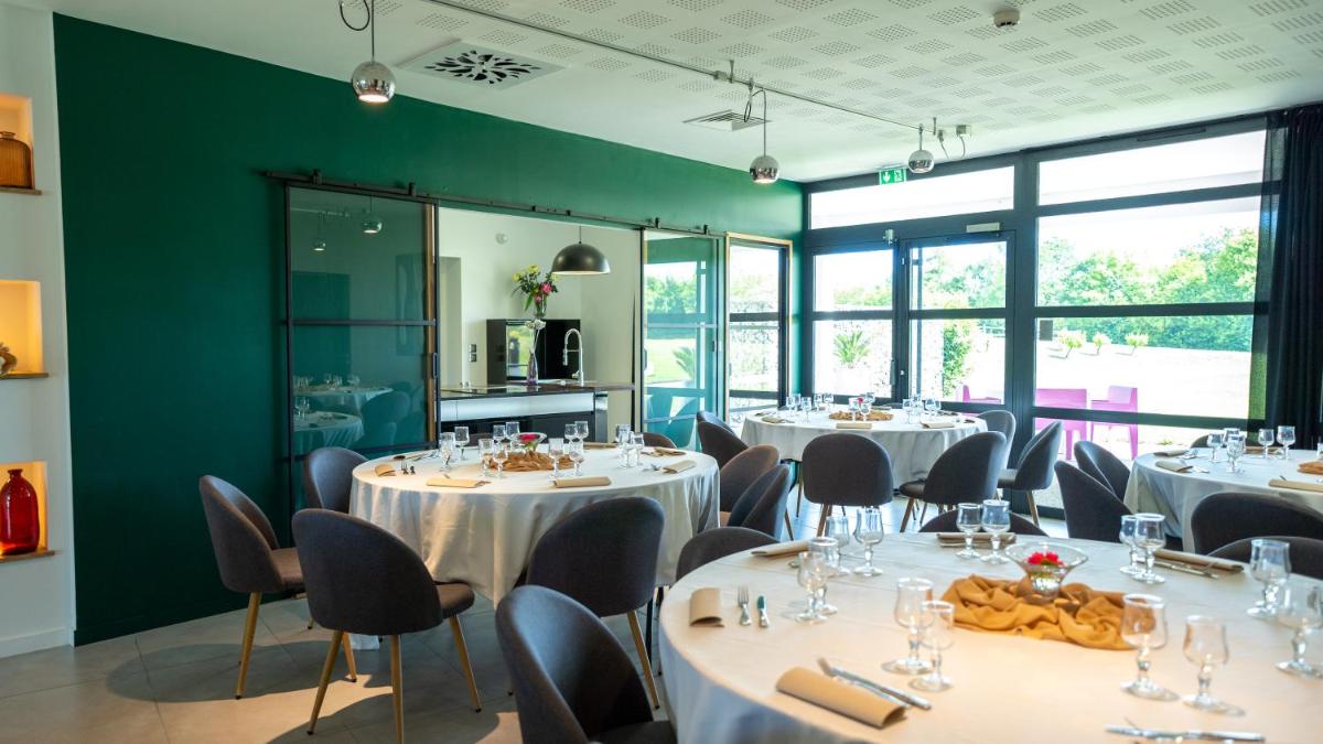 Restaurant ou autre lieu de restauration dans l'établissement Les Villas du Parc de la Chabotterie