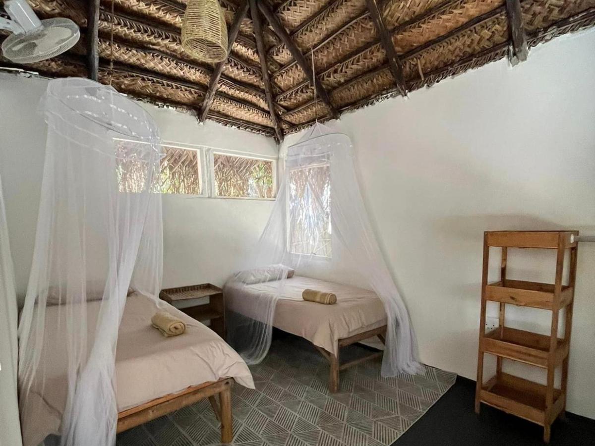 Mango Beach Resort - Housity
