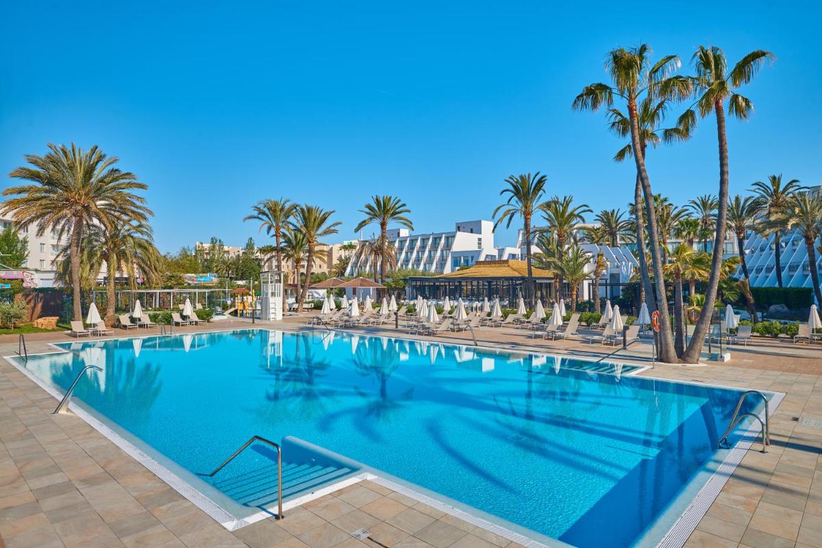 Piscina en o cerca de Protur Sa Coma Playa Hotel & Spa