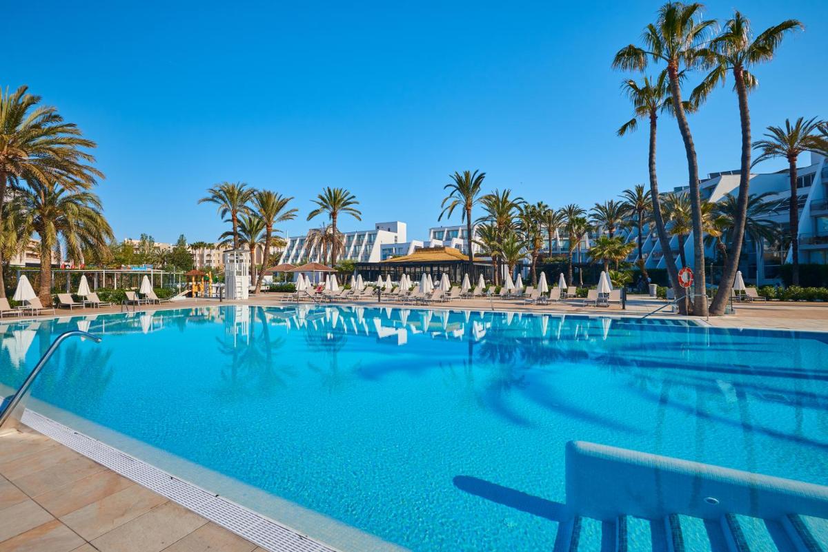 Piscina en o cerca de Protur Sa Coma Playa Hotel & Spa