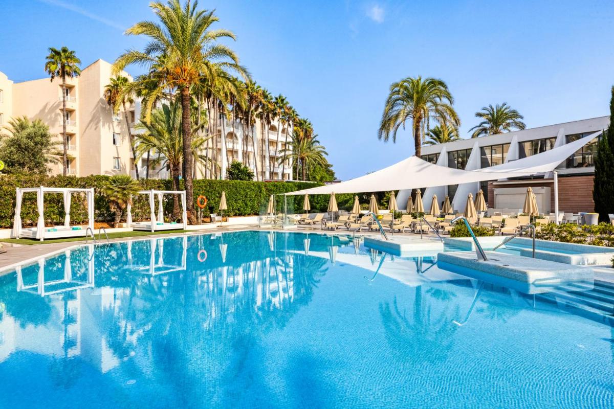 Piscina en o cerca de Protur Sa Coma Playa Hotel & Spa