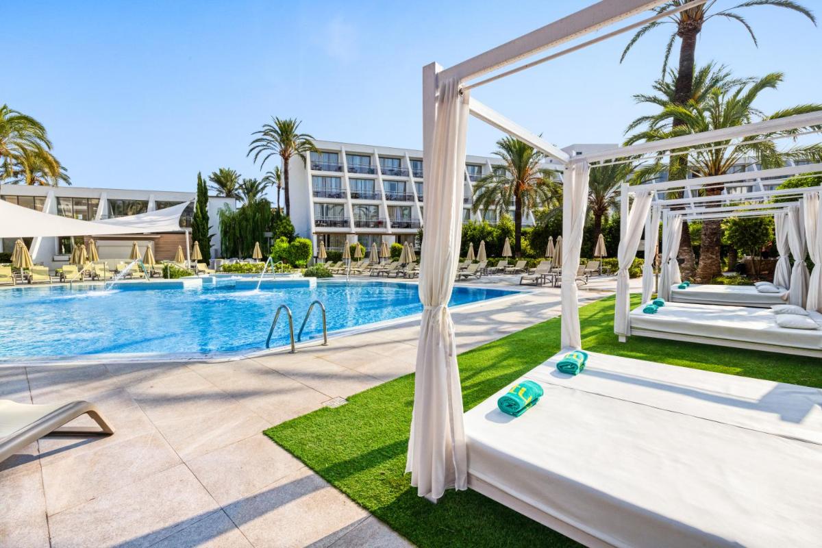 Piscina en o cerca de Protur Sa Coma Playa Hotel & Spa