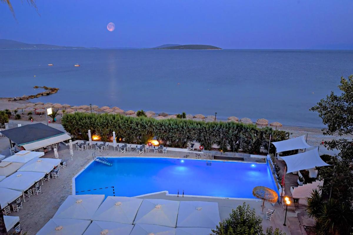 The Grove Seaside Hotel - Housity