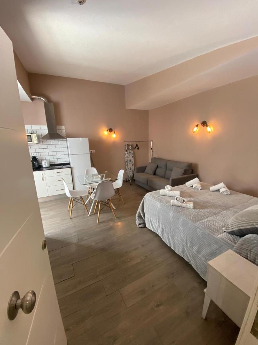 Apartamentos Basílica Santa Eulalia - Housity