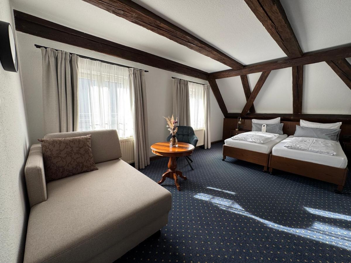 Hotel Goldener Hirsch - Housity