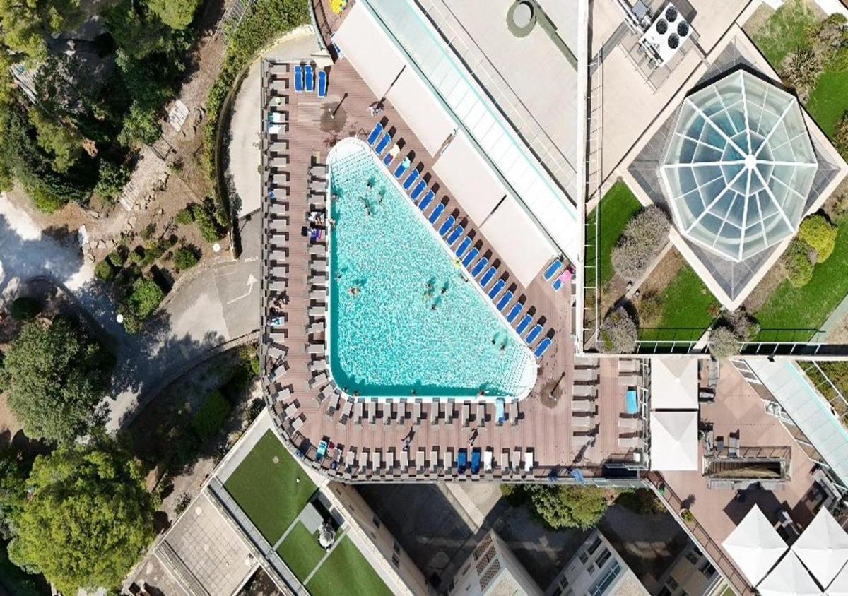 Piscine de l'établissement Hôtel Club la Font des Horts ou située à proximité