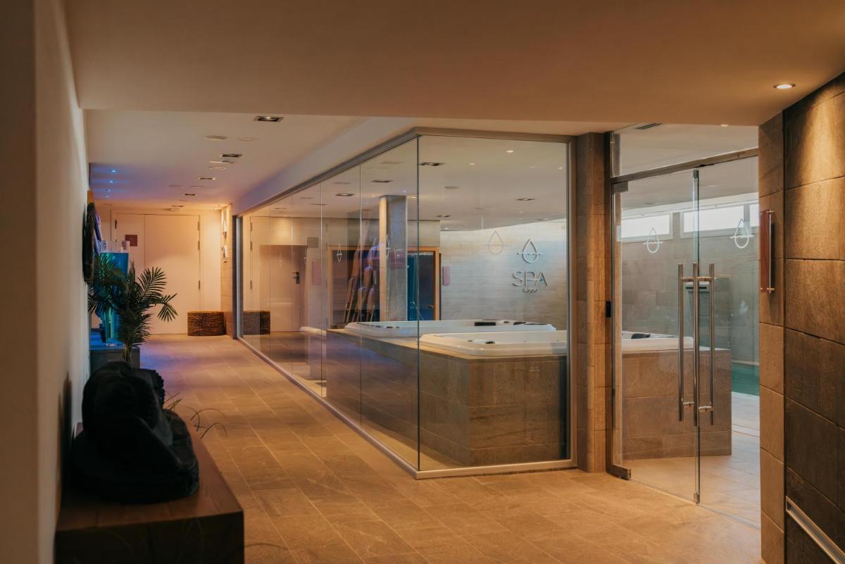 Un baño de Lago Resort Menorca - Casas del Lago Adults Only