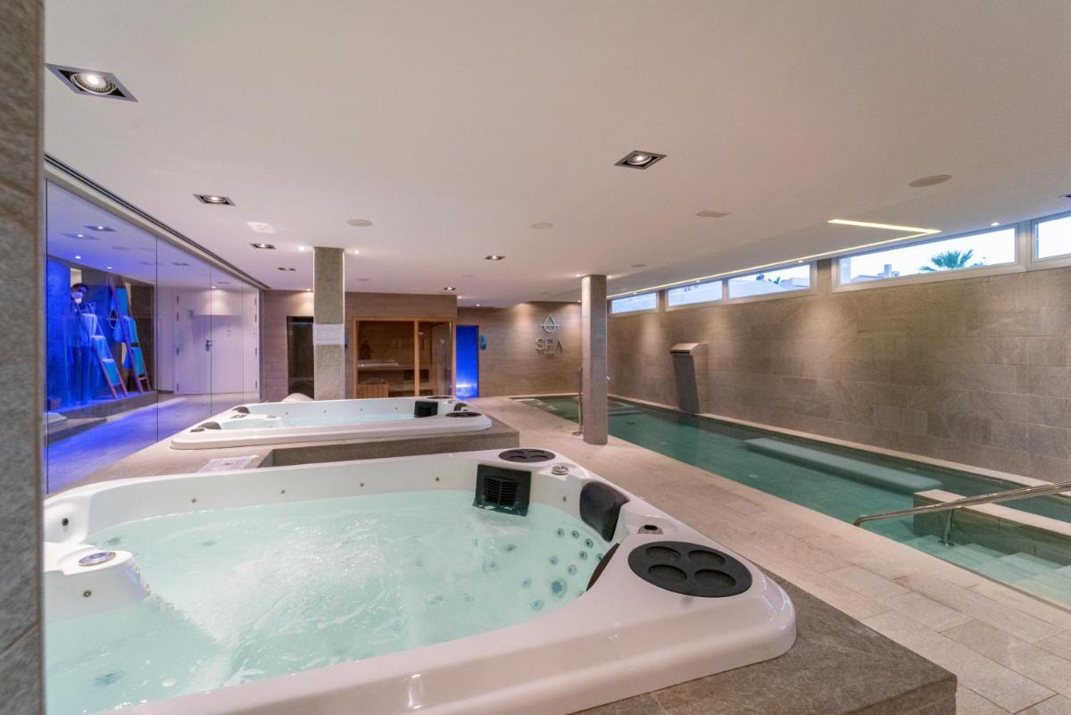 Imagen de la galería de Lago Resort Menorca - Casas del Lago Adults Only, en Cala'n Bosch