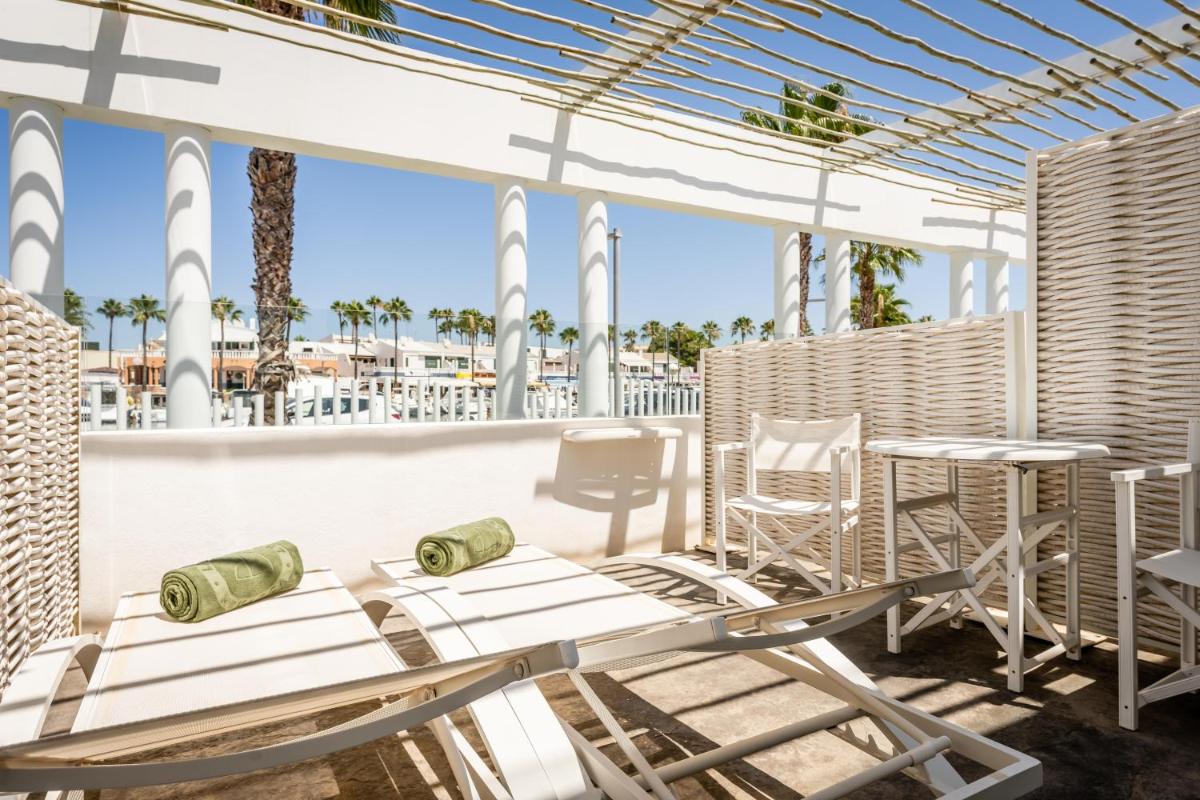 Imagen de la galería de Lago Resort Menorca - Casas del Lago Adults Only, en Cala'n Bosch