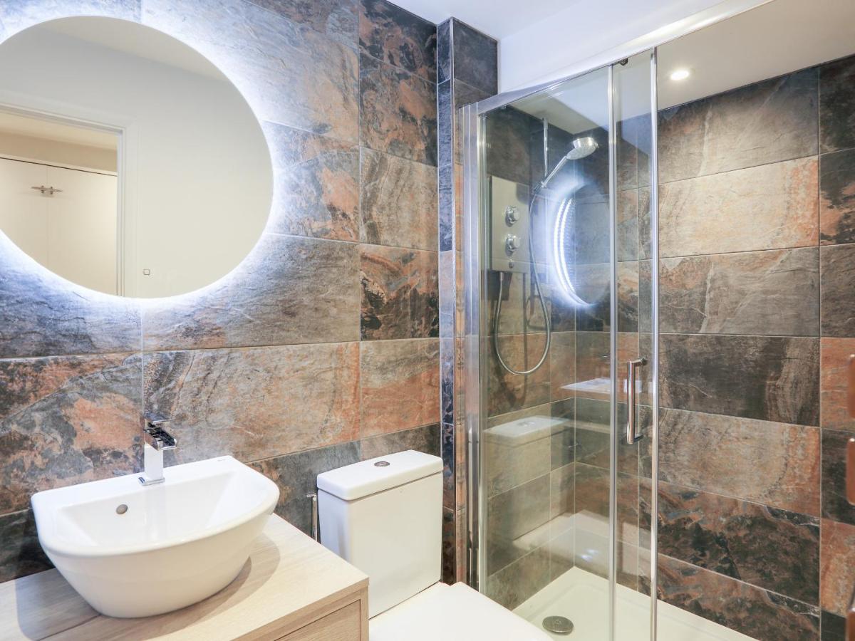 35 The Salcombe - Housity