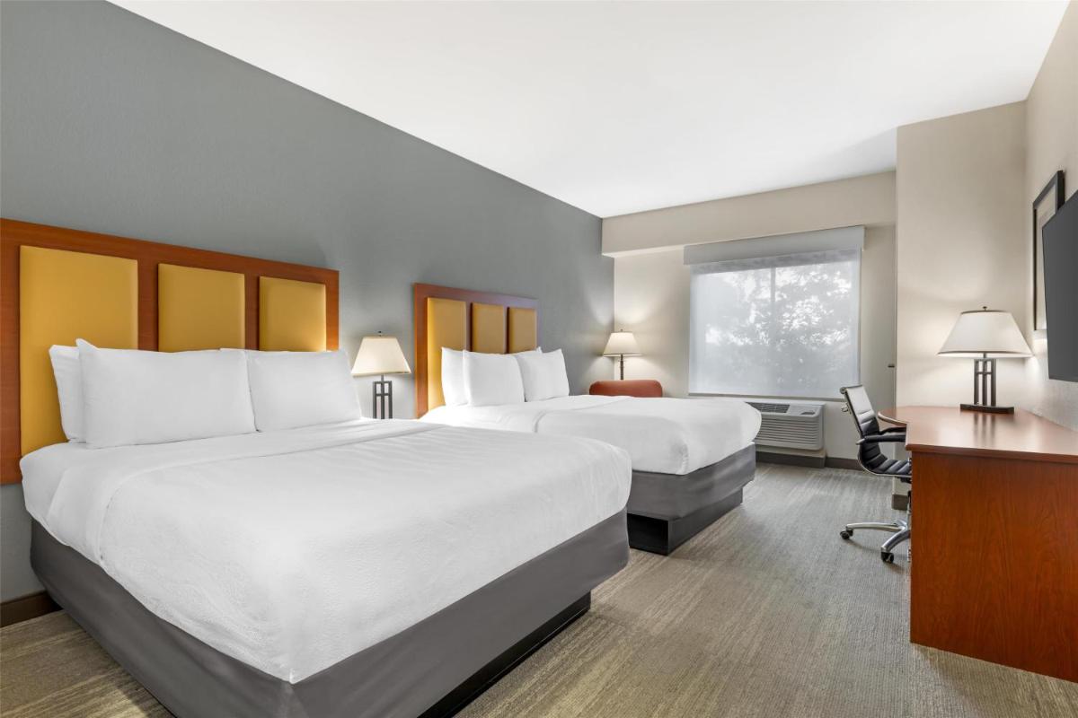 Best Western Plus Waxahachie Inn & Suites - Housity