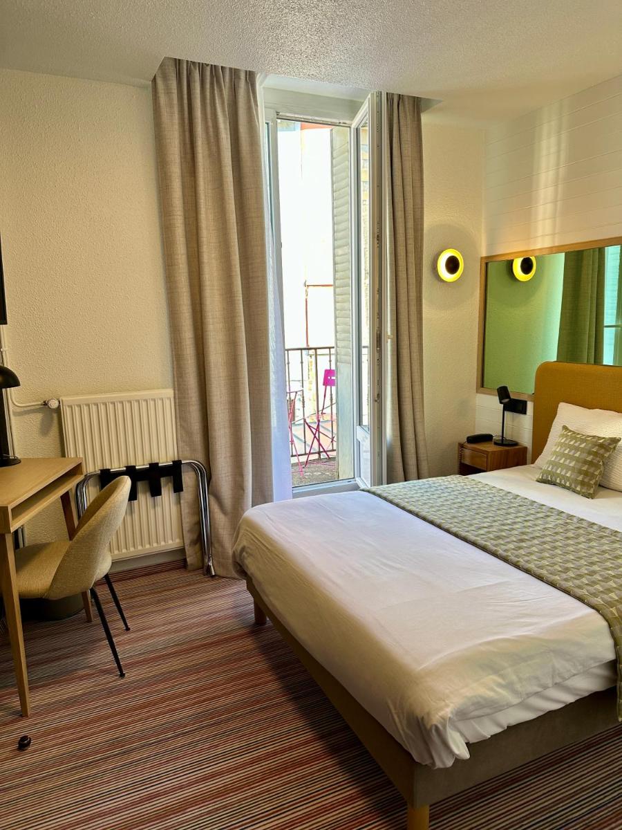 Dyke Hotel - Housity