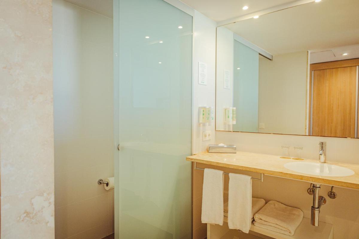 Un baño de Seth 55 Santo Tomas