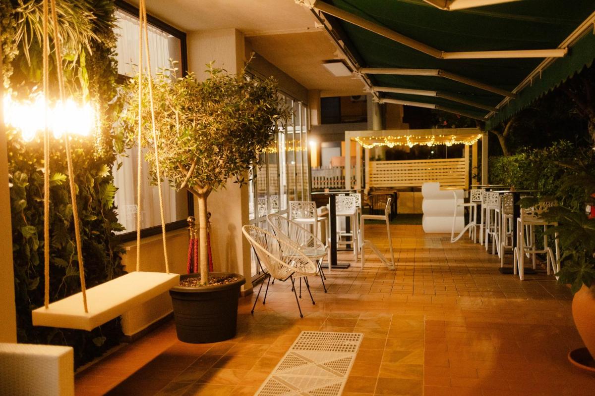 Hotel Club La Villa - Housity