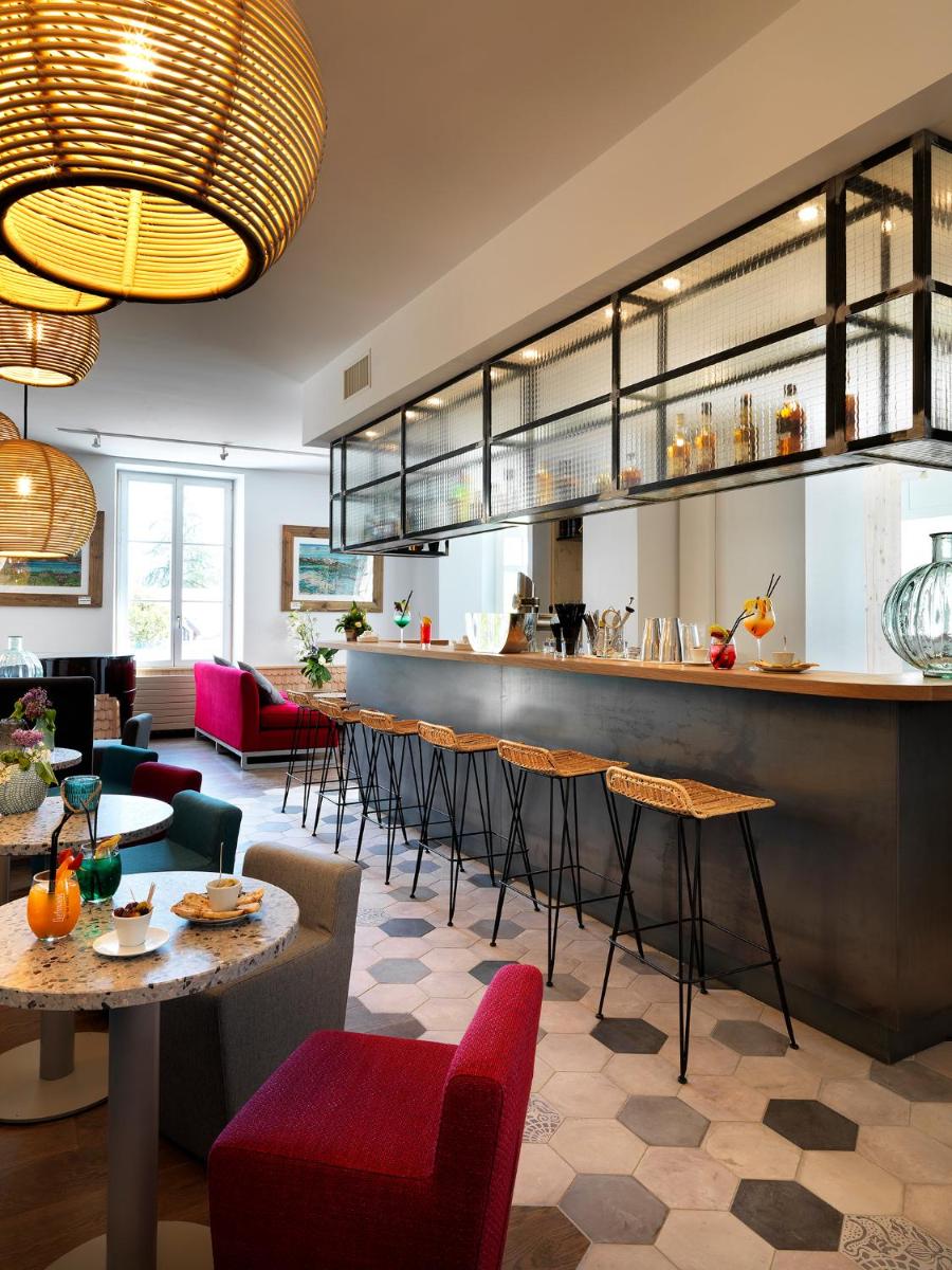 Boissons dans l'établissement Hôtel Beau Site Talloires B SPA
