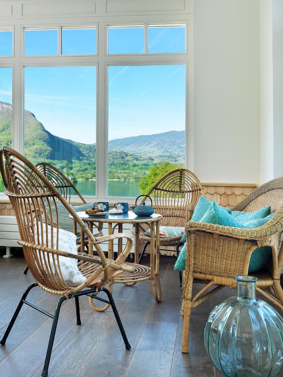 Vue générale sur la montagne ou vue sur la montagne depuis l'hôtel