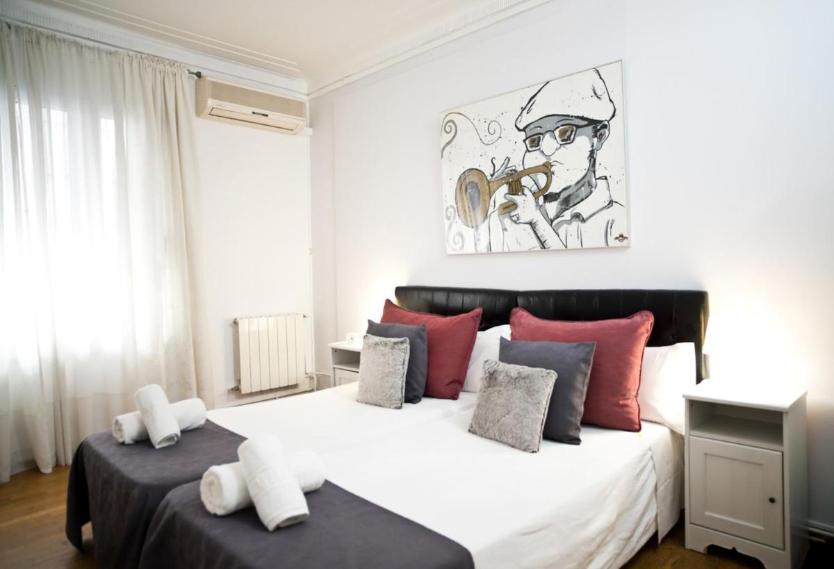 Petit Hotel - Housity