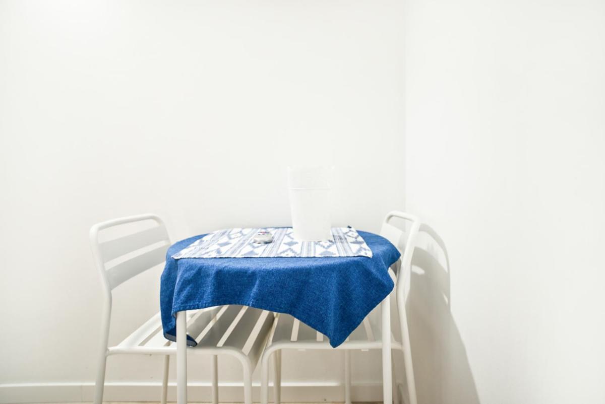 Petit Hotel - Housity
