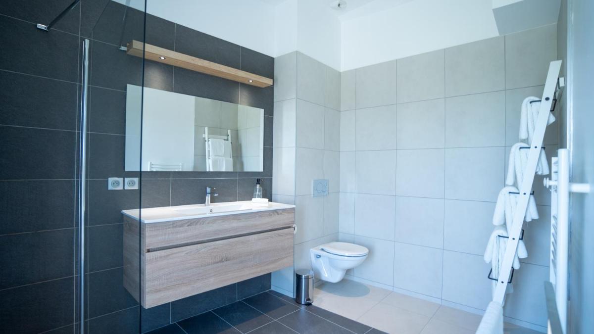 Salle de bains dans l'établissement Les Villas du Parc de la Chabotterie