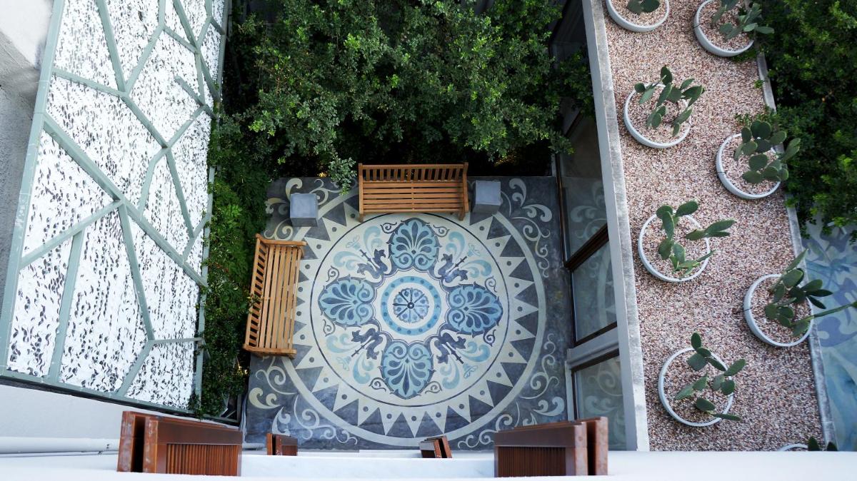 Apollon Library Suites - Housity