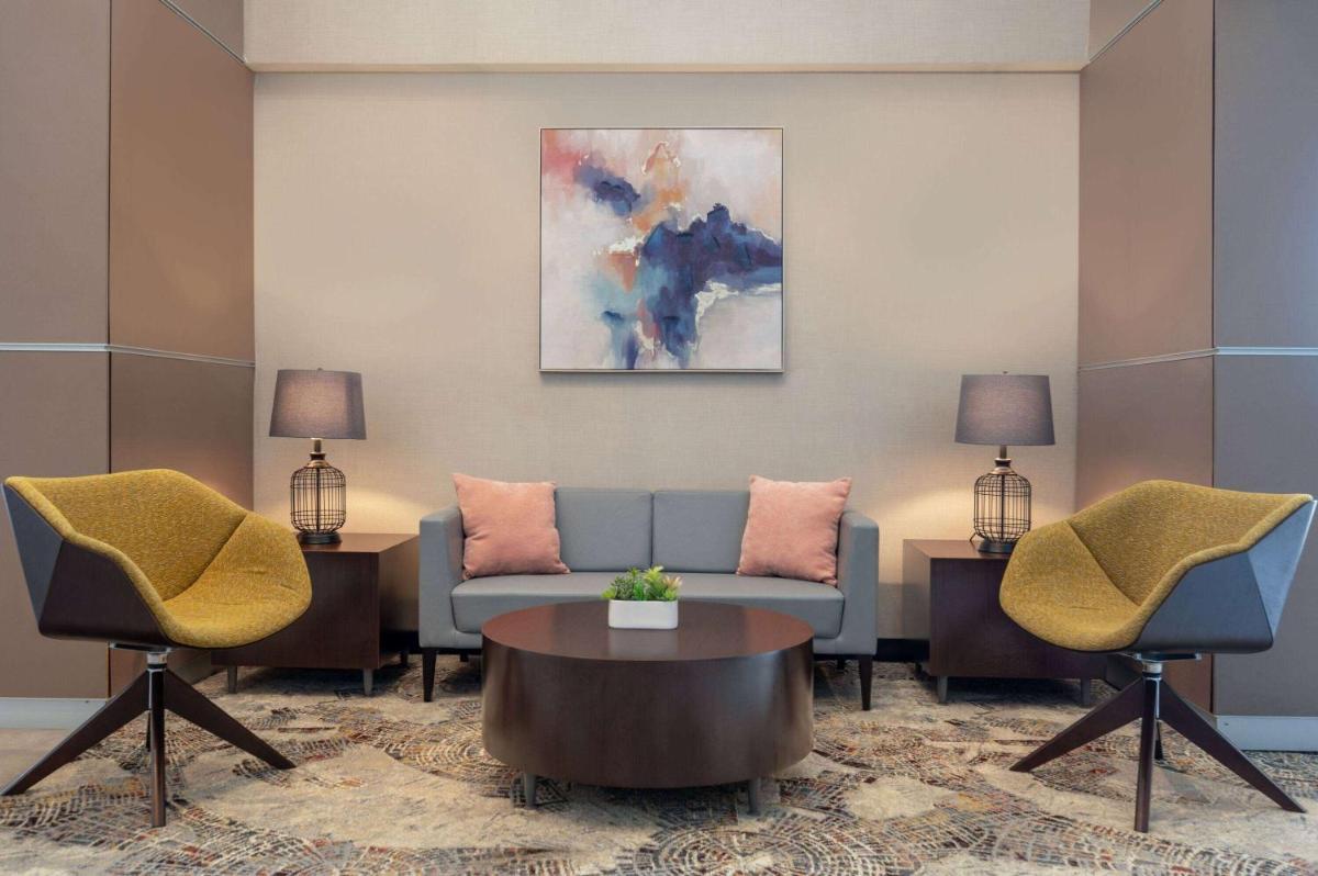 Wyndham Indianapolis Airport - Housity