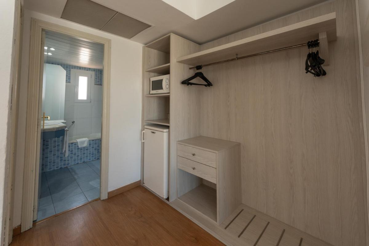 Imagen de la galería de Hotel Club Es Talaial, en Cala d´Or