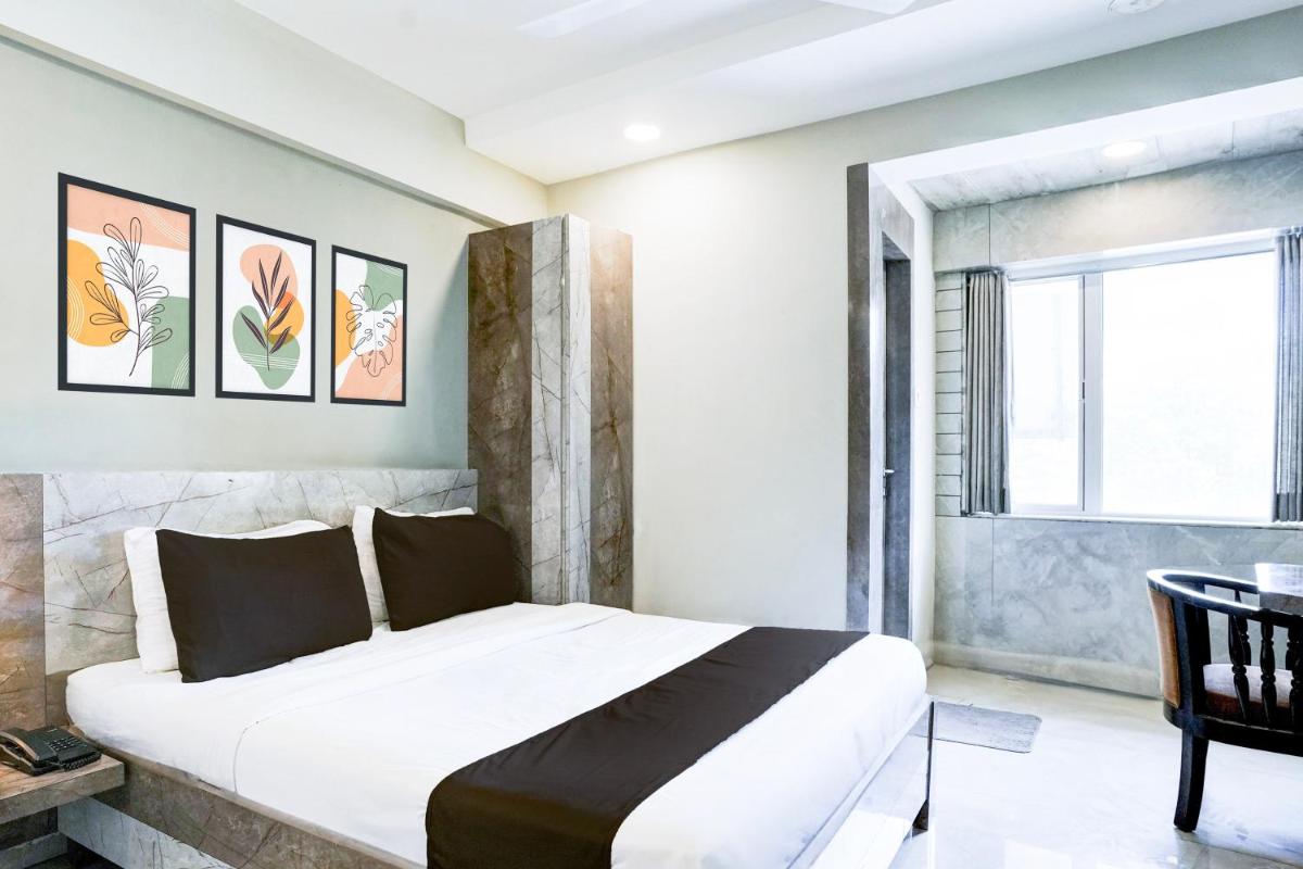 Super Townhouse Oak Vashi formerly Blue Diamond - Housity