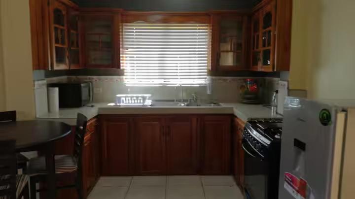 Le Chateau - Kiskadee Apartment - Housity