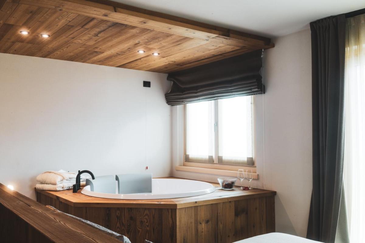 Oltre Alpine Hotel - Housity
