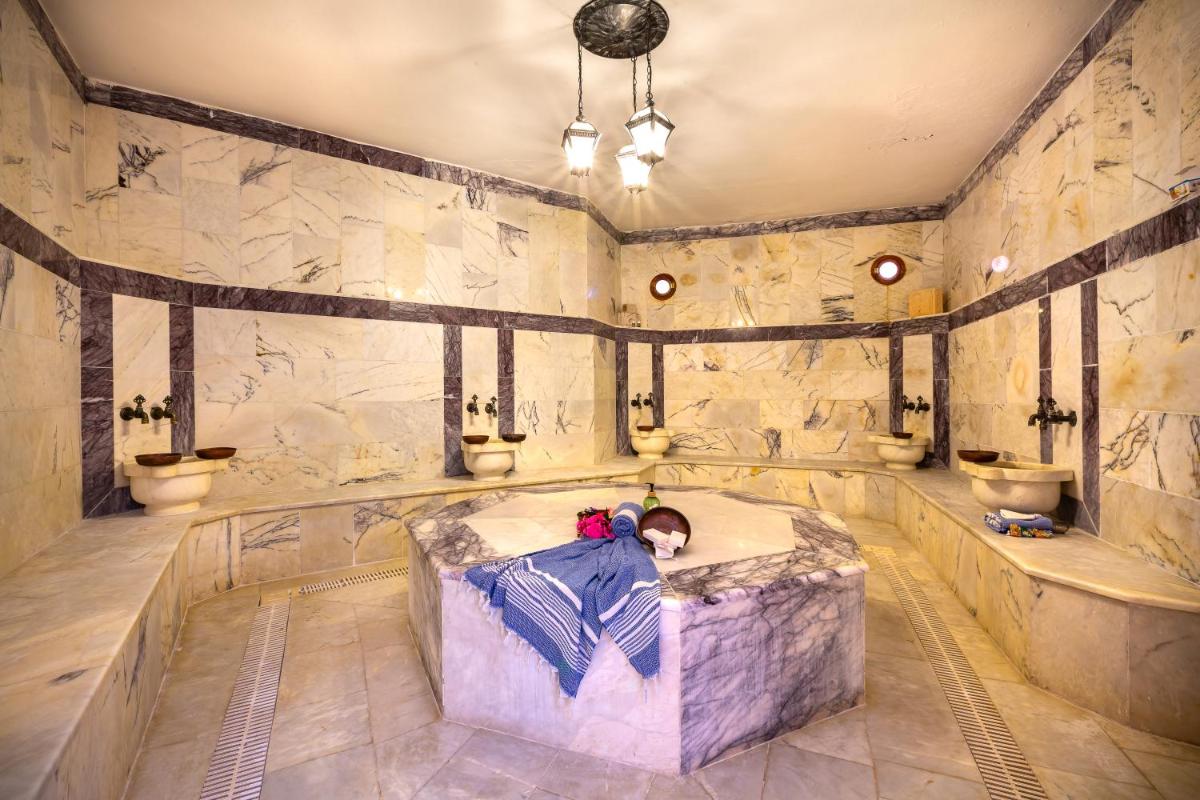 Kulube Hotel - Housity