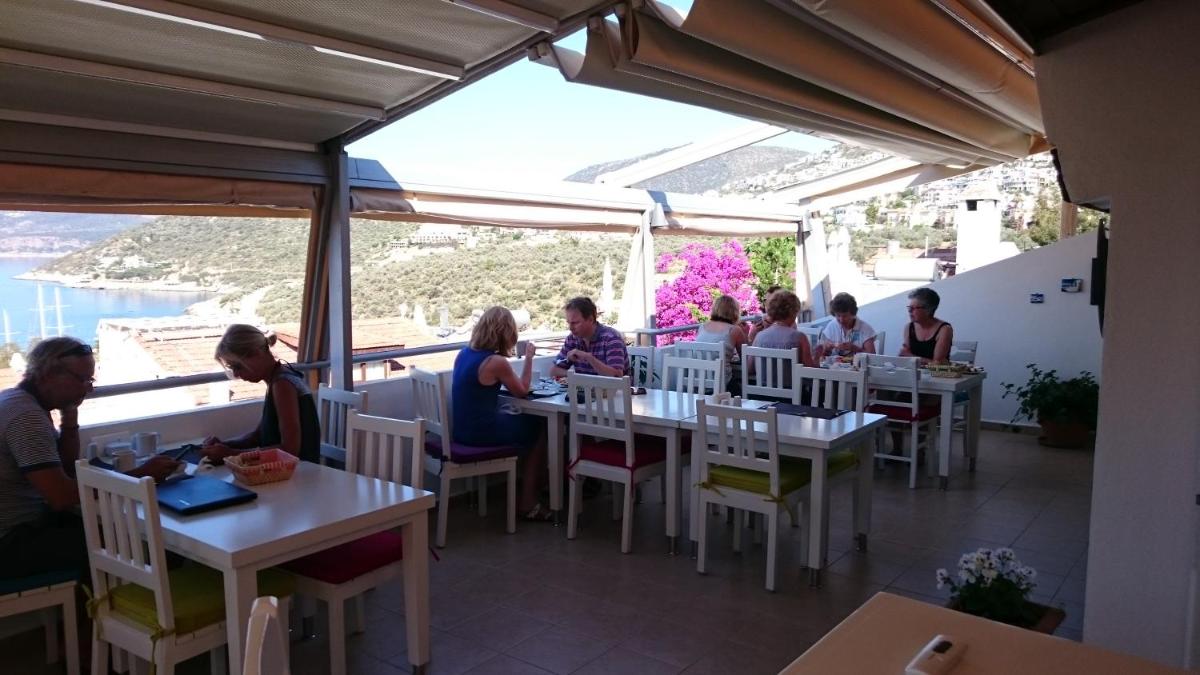 Courtyard Kalkan - Housity