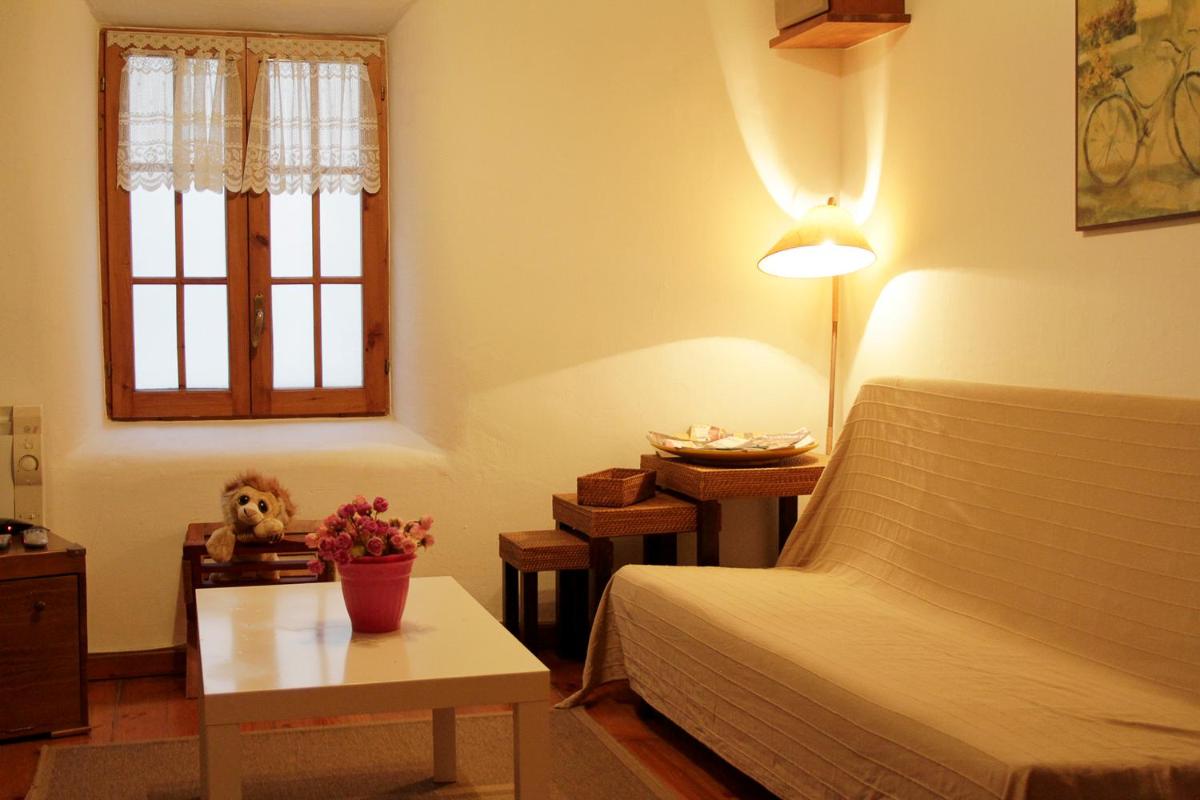 Quiet apartment! Sagrada Familia! - Housity