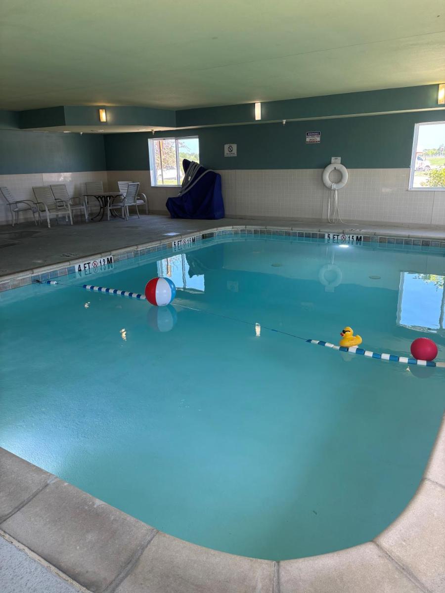 Baymont by Wyndham Fulton - Housity