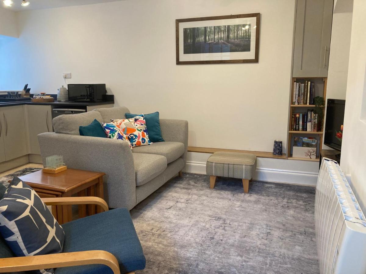 Ludford View, riverside cottage in Ludlow with private parking - Housity