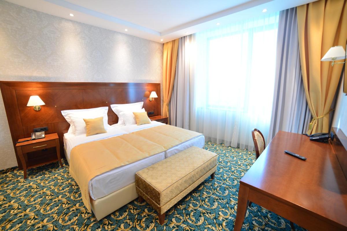 Hotel Mellain - Housity