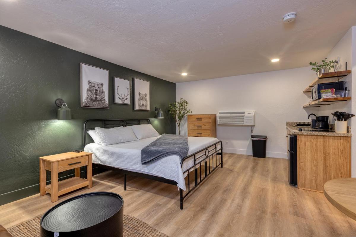 TimberLodge Inn - Housity