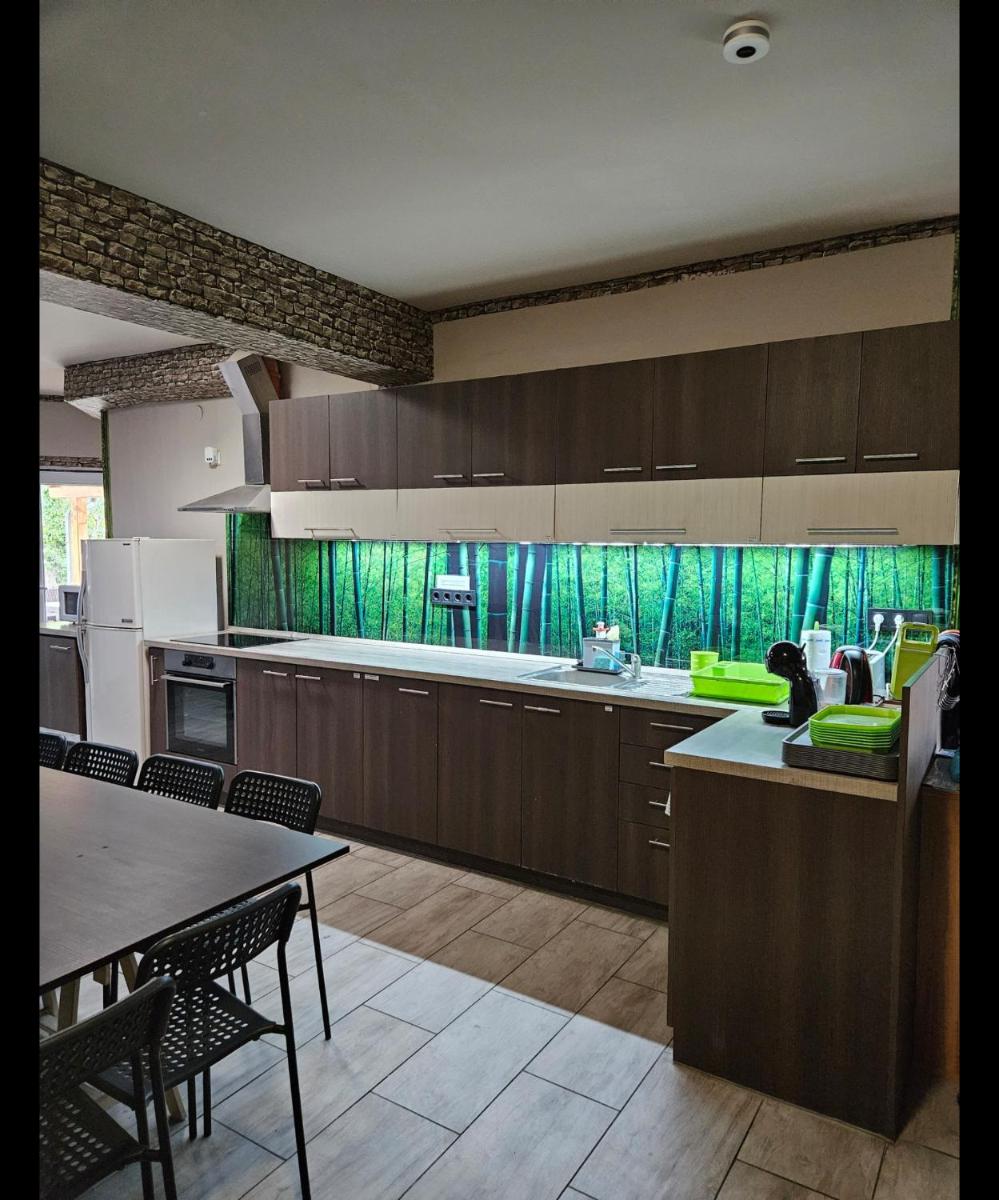 Kids' Paradise House - Housity