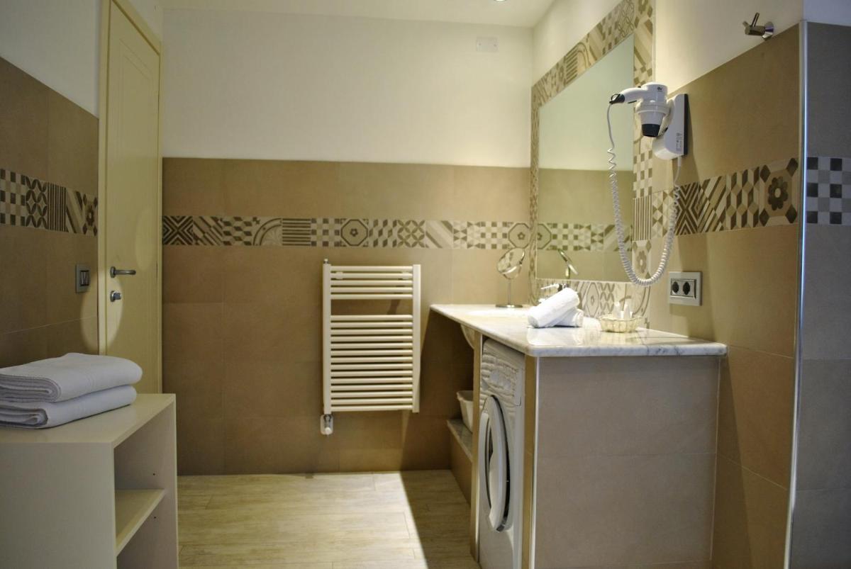 Hotel Residence Baiadelsole - Housity