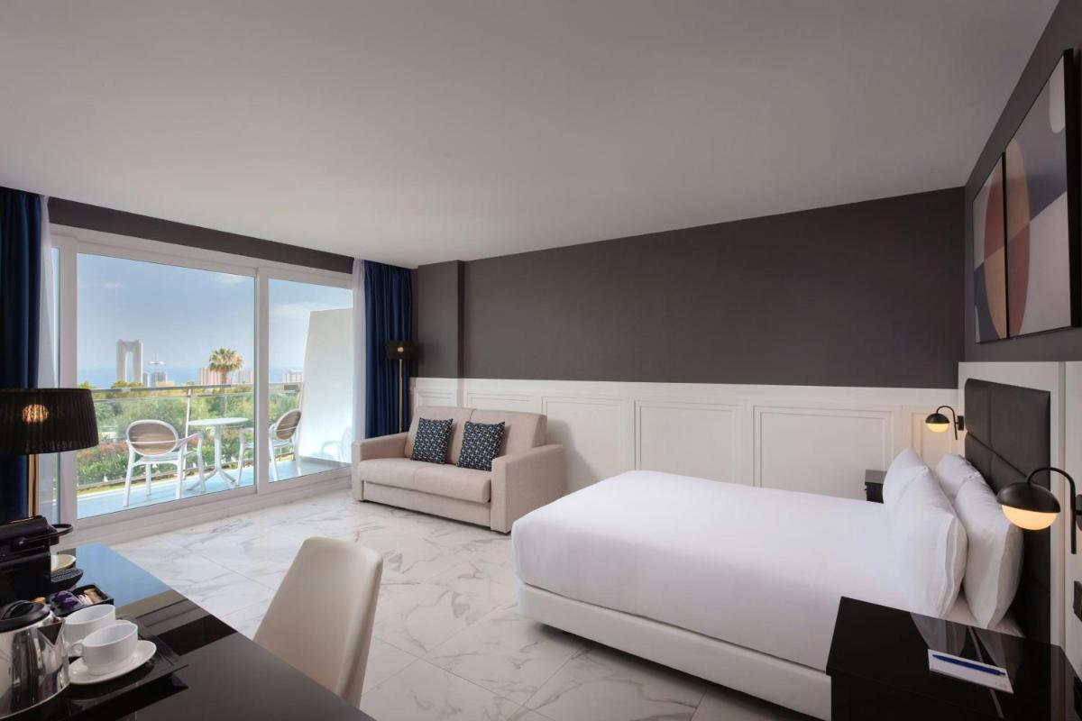 Cama o camas de una habitación en Four Points by Sheraton Costa Blanca Resort
