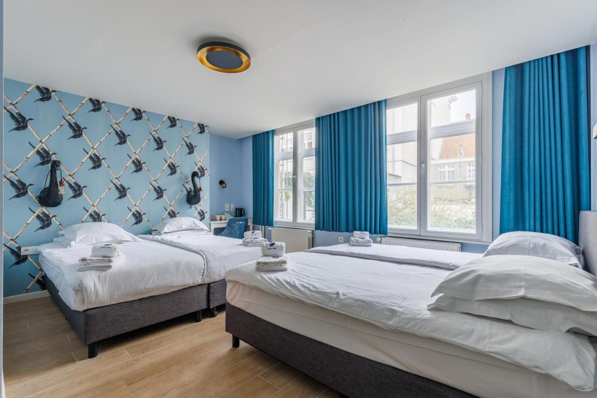 The Black Swan Hotel - Housity