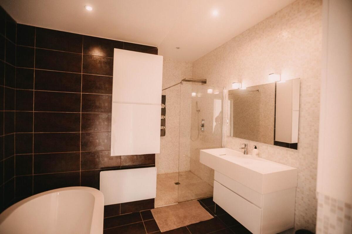Grand appartement Haussmannien 160m2 - Housity